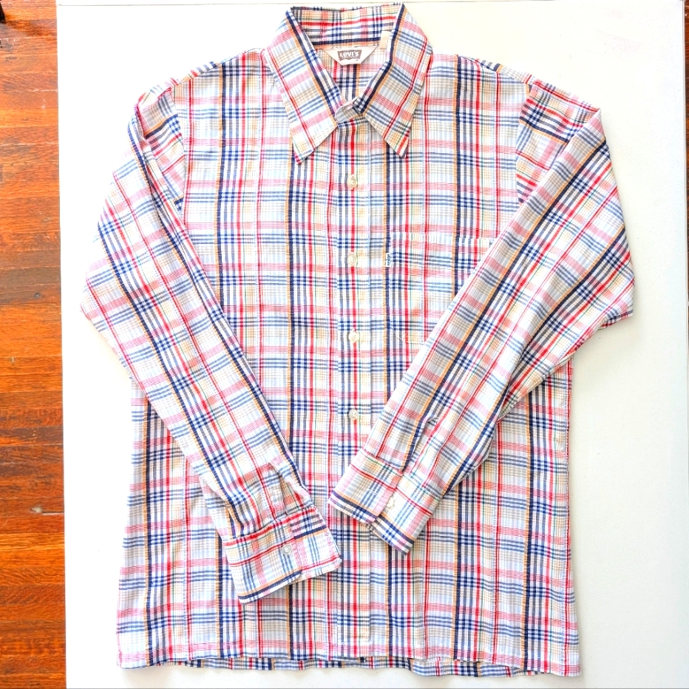 Vintage 70s/80s Levi's white tab, plaid long sleeve button up. Large.